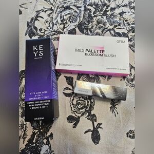 Keys Soulcare 150N Foundation & Ofra Midi Blush Palette & Tinted Lip Balm